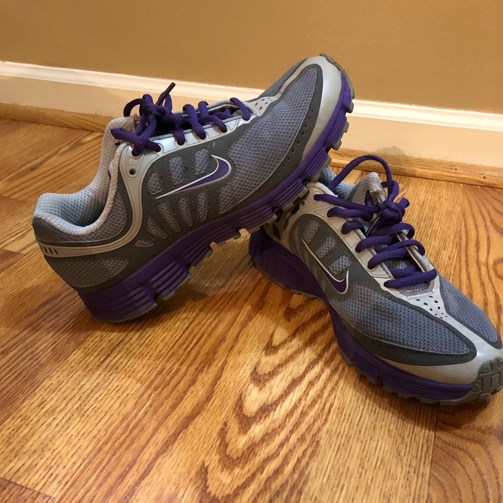 Women’s Nike Shoes size 8